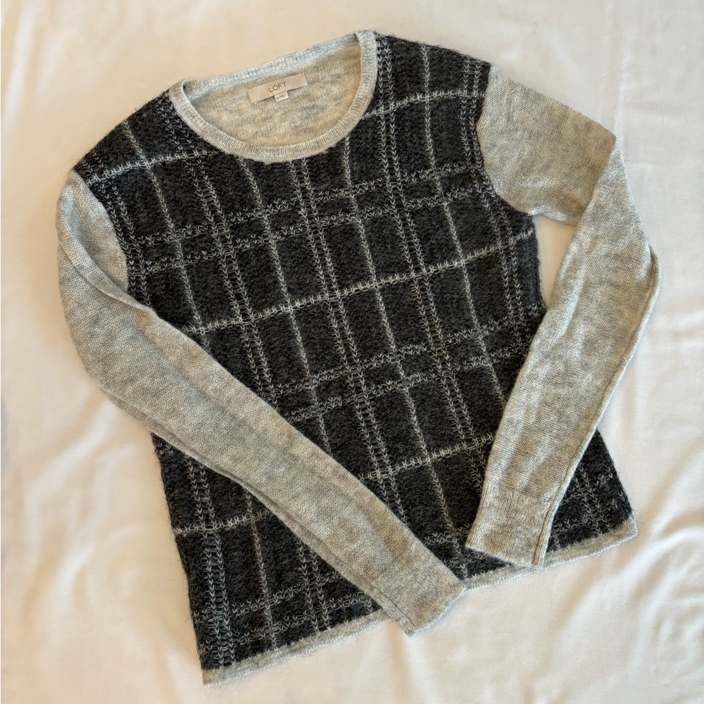 LOFT Sweater M Crewneck Gray Plaid Pullover Mohair ranch farm cottagecore cozy